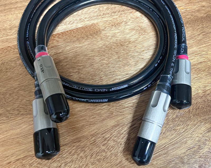 The sound of air fluttering XLR cable | Jason
